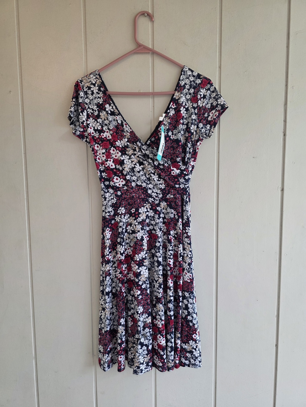 Kayleigh Amandine Floral V Neck Wrap Dress New With Tags Size Small